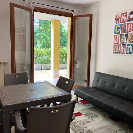 Appartamento Il Faro Con Giardino In Residence Con Piscina Desenzano del Garda Buitenkant foto