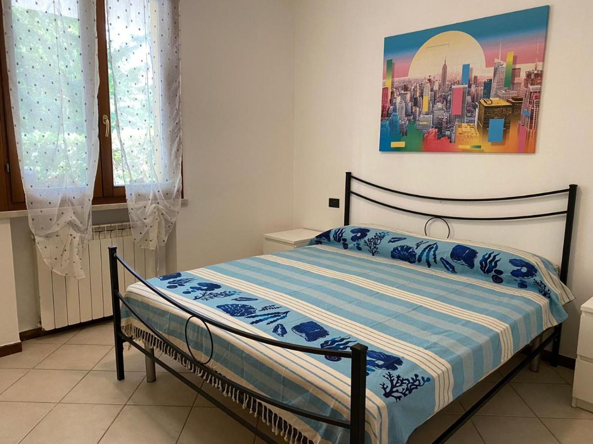 Appartamento Il Faro Con Giardino In Residence Con Piscina Desenzano del Garda Buitenkant foto