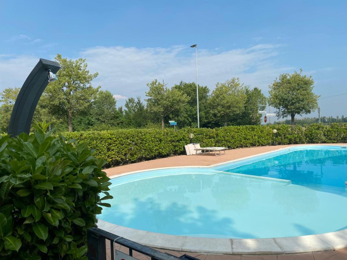 Appartamento Il Faro Con Giardino In Residence Con Piscina Desenzano del Garda Buitenkant foto