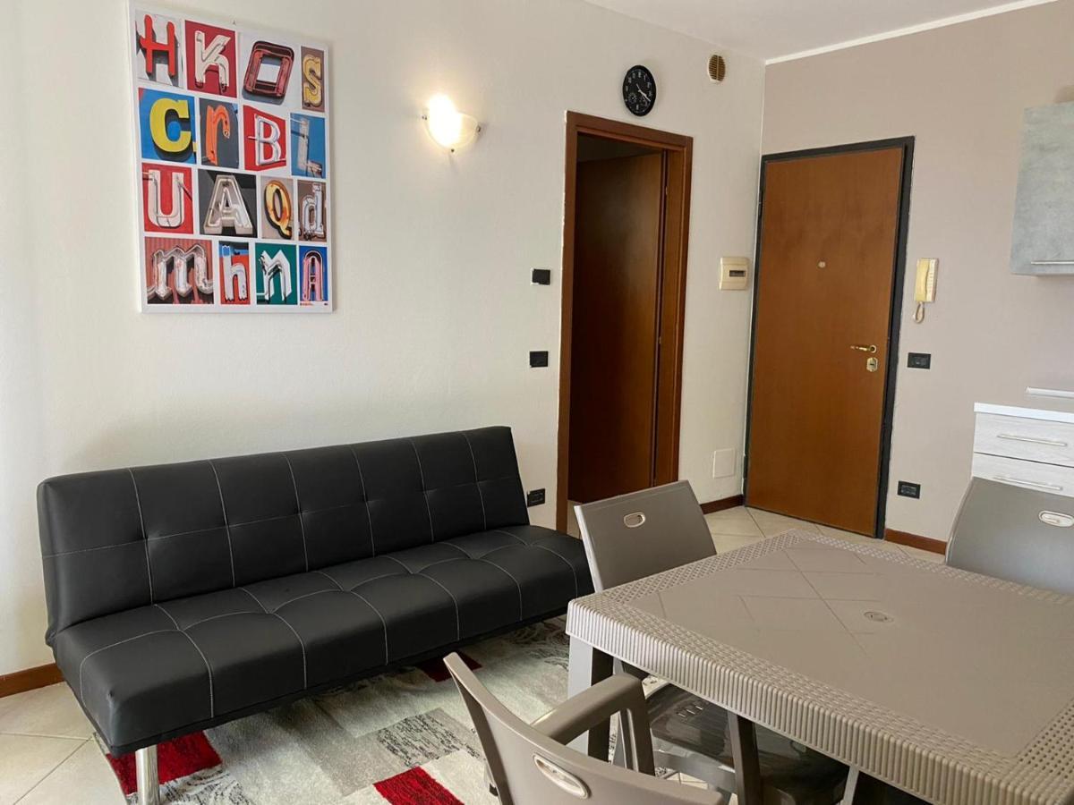 Appartamento Il Faro Con Giardino In Residence Con Piscina Desenzano del Garda Buitenkant foto