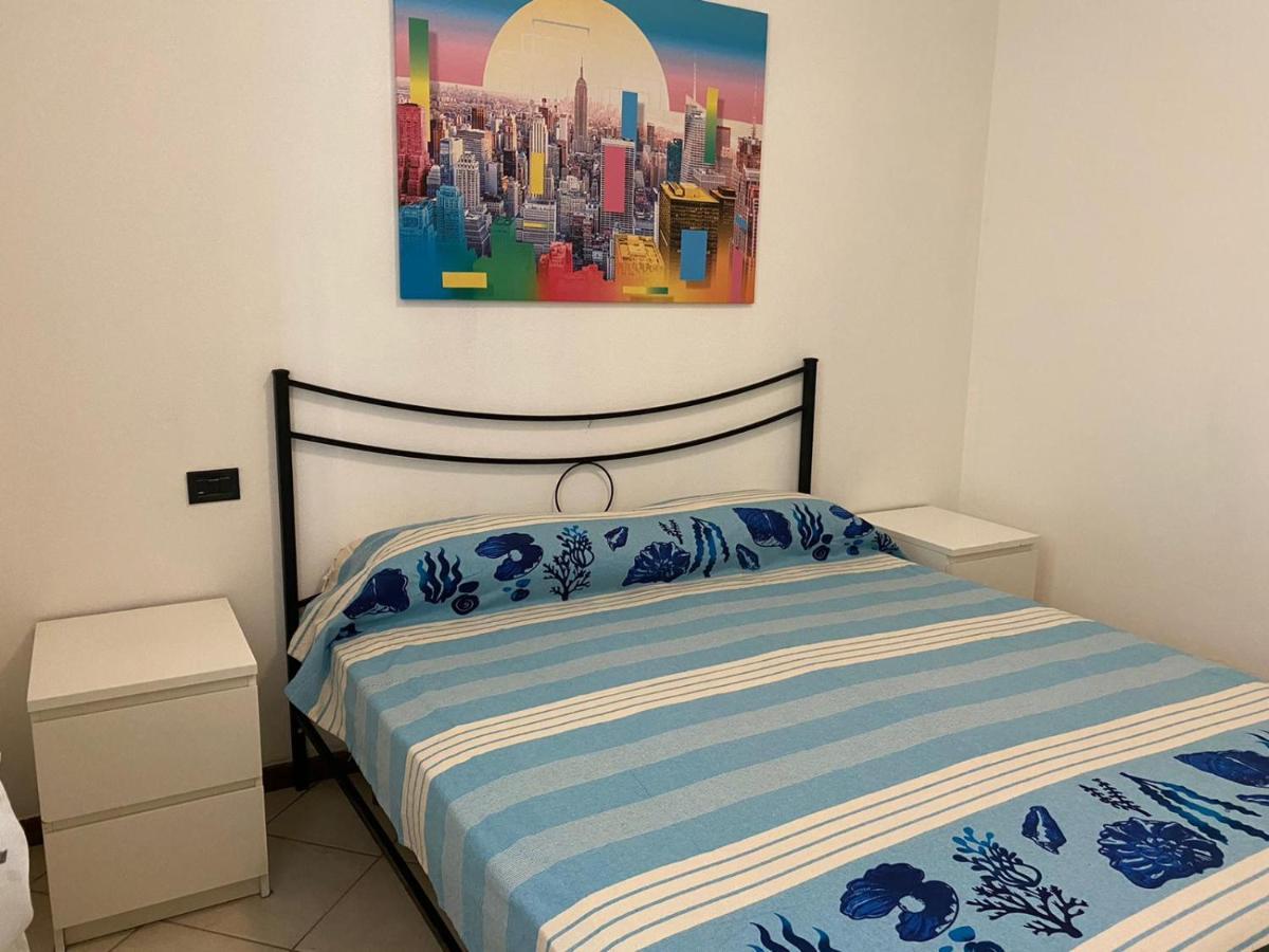 Appartamento Il Faro Con Giardino In Residence Con Piscina Desenzano del Garda Buitenkant foto