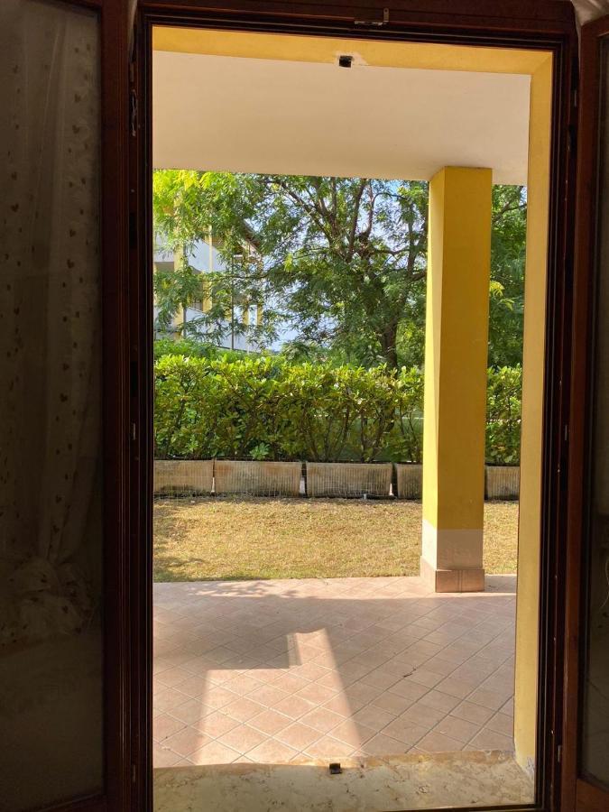 Appartamento Il Faro Con Giardino In Residence Con Piscina Desenzano del Garda Buitenkant foto